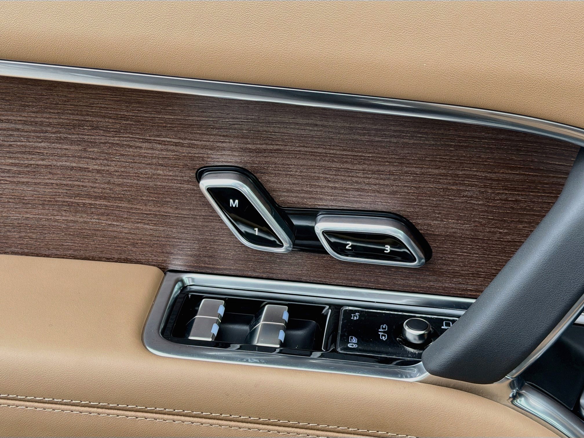 New 2027 Land Rover Range Rover SE AWD/4WD image 24