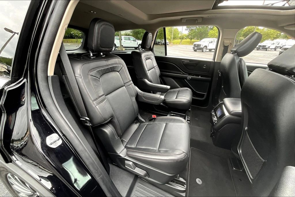 Certified 2023 Lincoln Aviator Reserve w/ Equipment Group 201A image 27