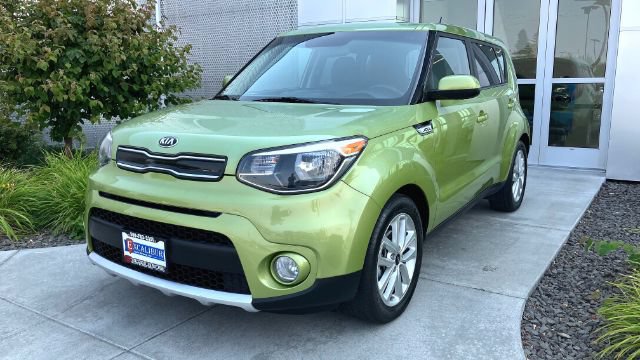 Used 2018 Kia Soul + FWD image 4