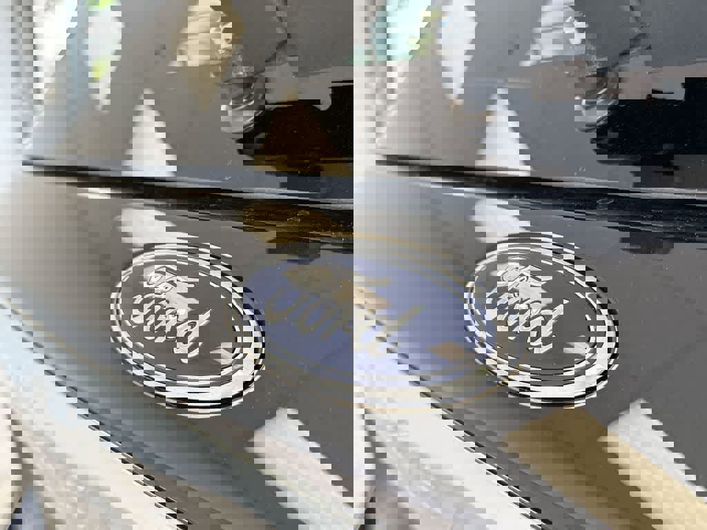 Used 2022 Ford Explorer Limited w/ Equipment Group 301A image 12