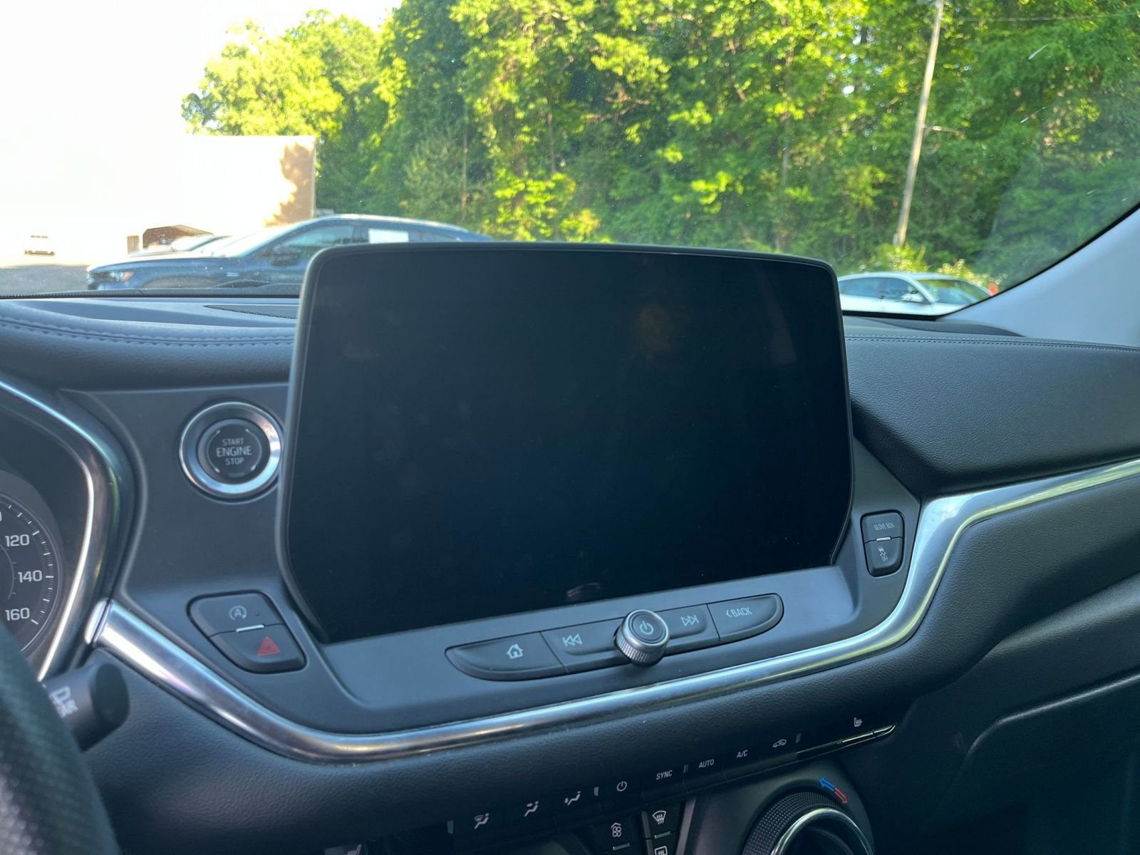 Used 2025 Chevrolet Blazer LT image 17