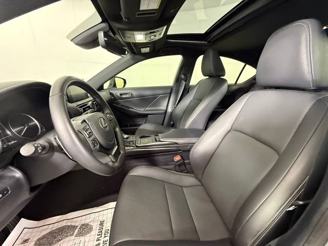 Used 2024 Lexus IS 300 w/ Comfort Package RWD image 7