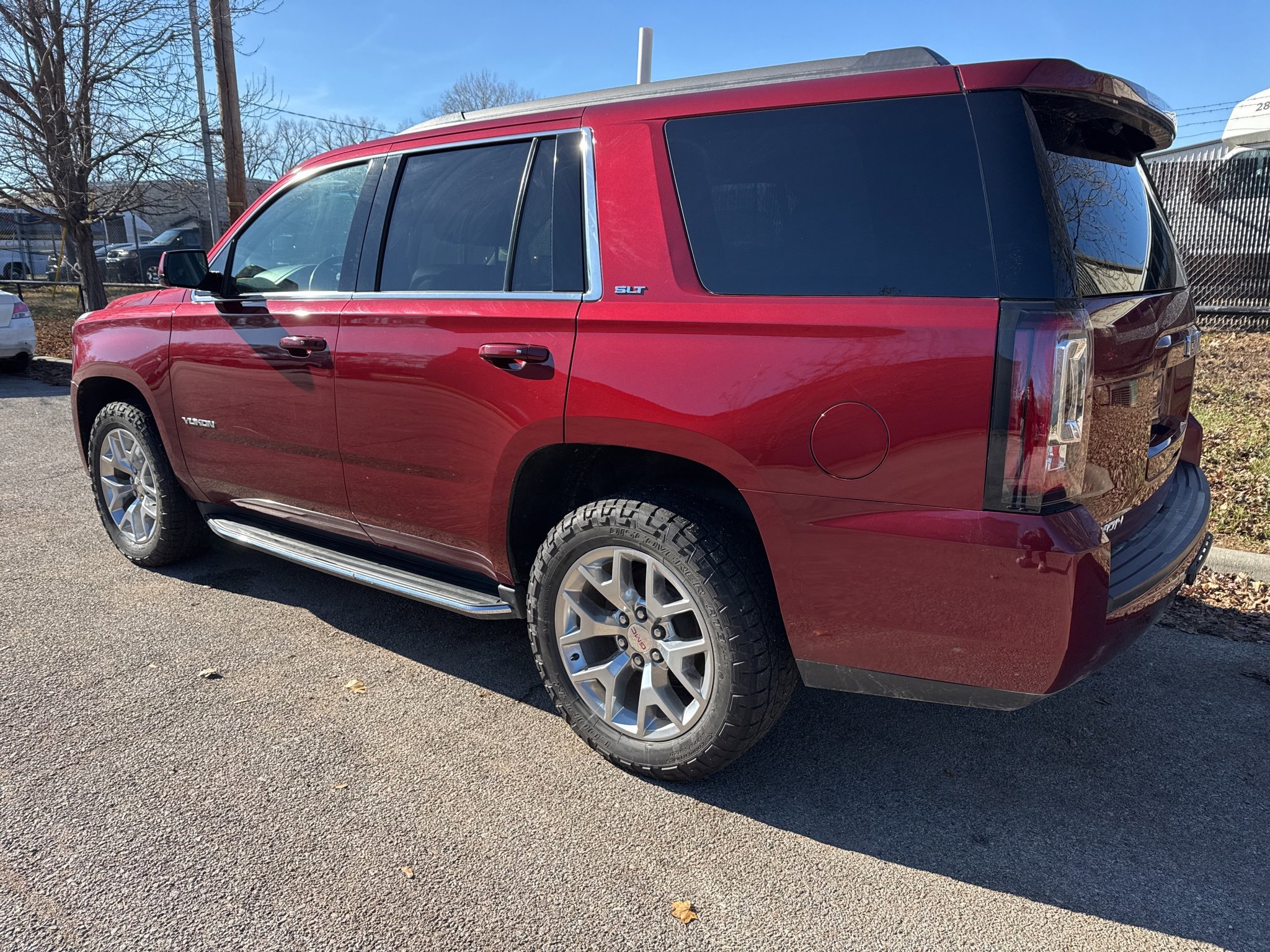 Used 2017 GMC Yukon SLT w/ HD Trailering Package image 7
