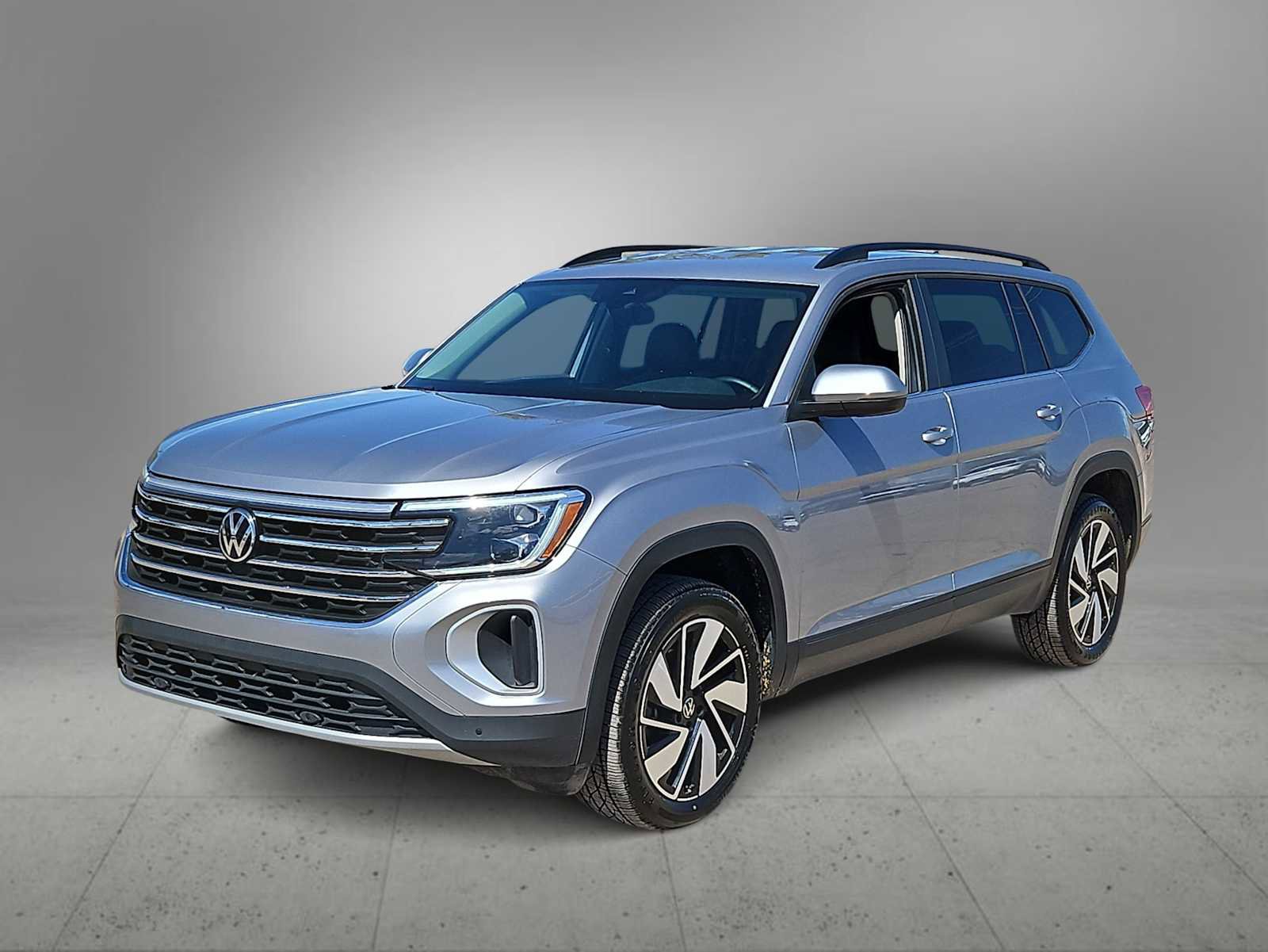 Used 2024 Volkswagen Atlas SE AWD/4WD image 4