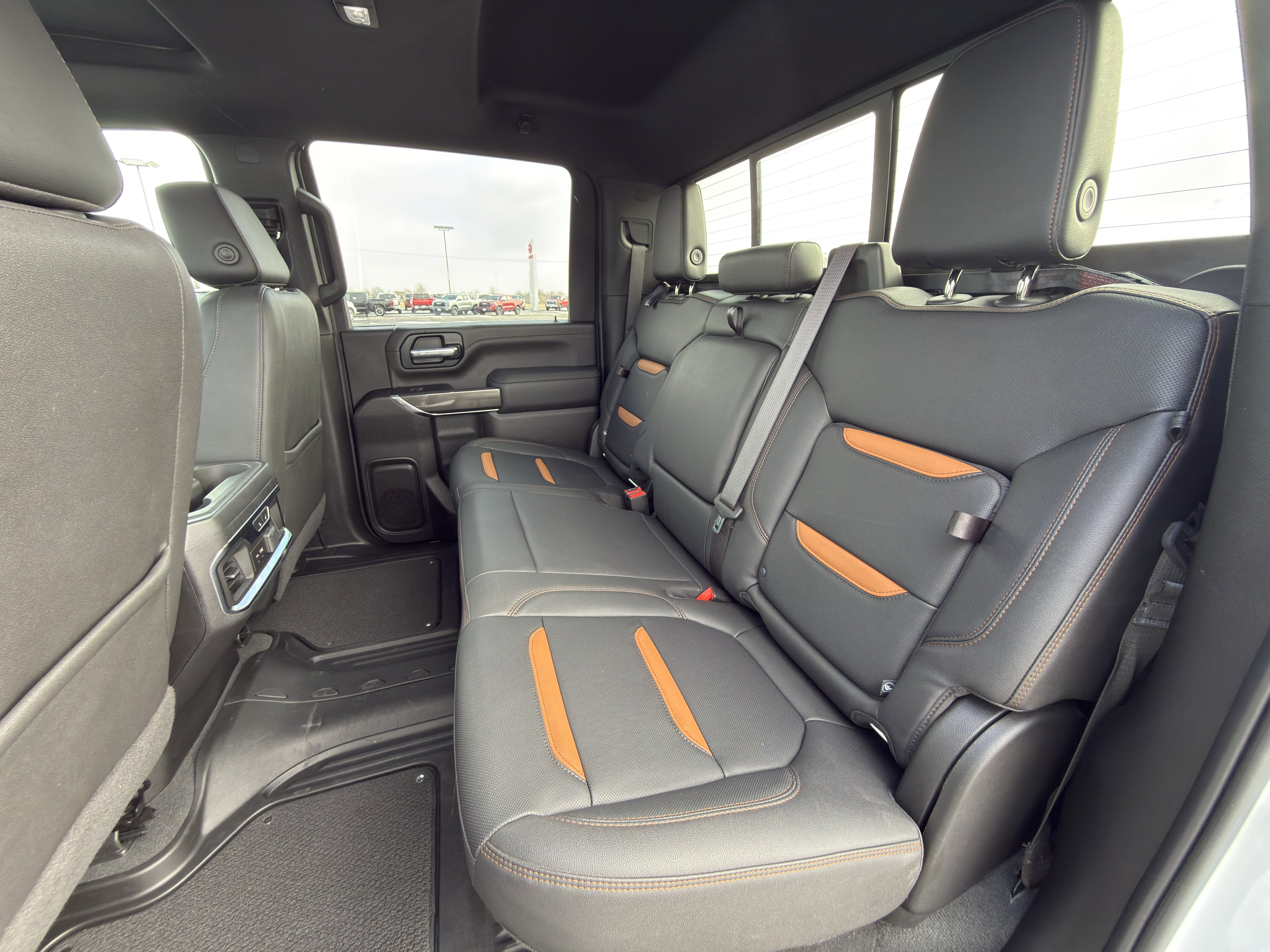 Used 2023 GMC Sierra 2500 AT4 w/ AT4 Premium Plus Package image 14