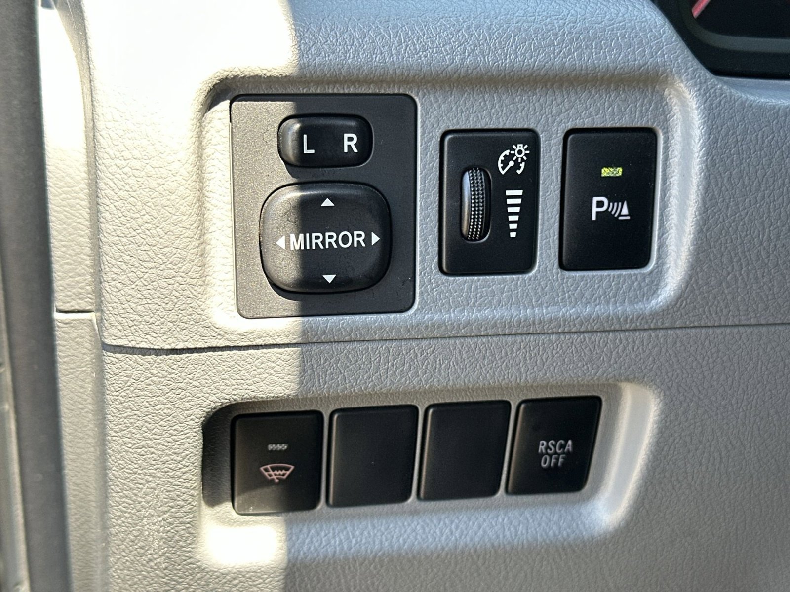 Used 2011 Toyota 4Runner SR5 AWD/4WD image 68