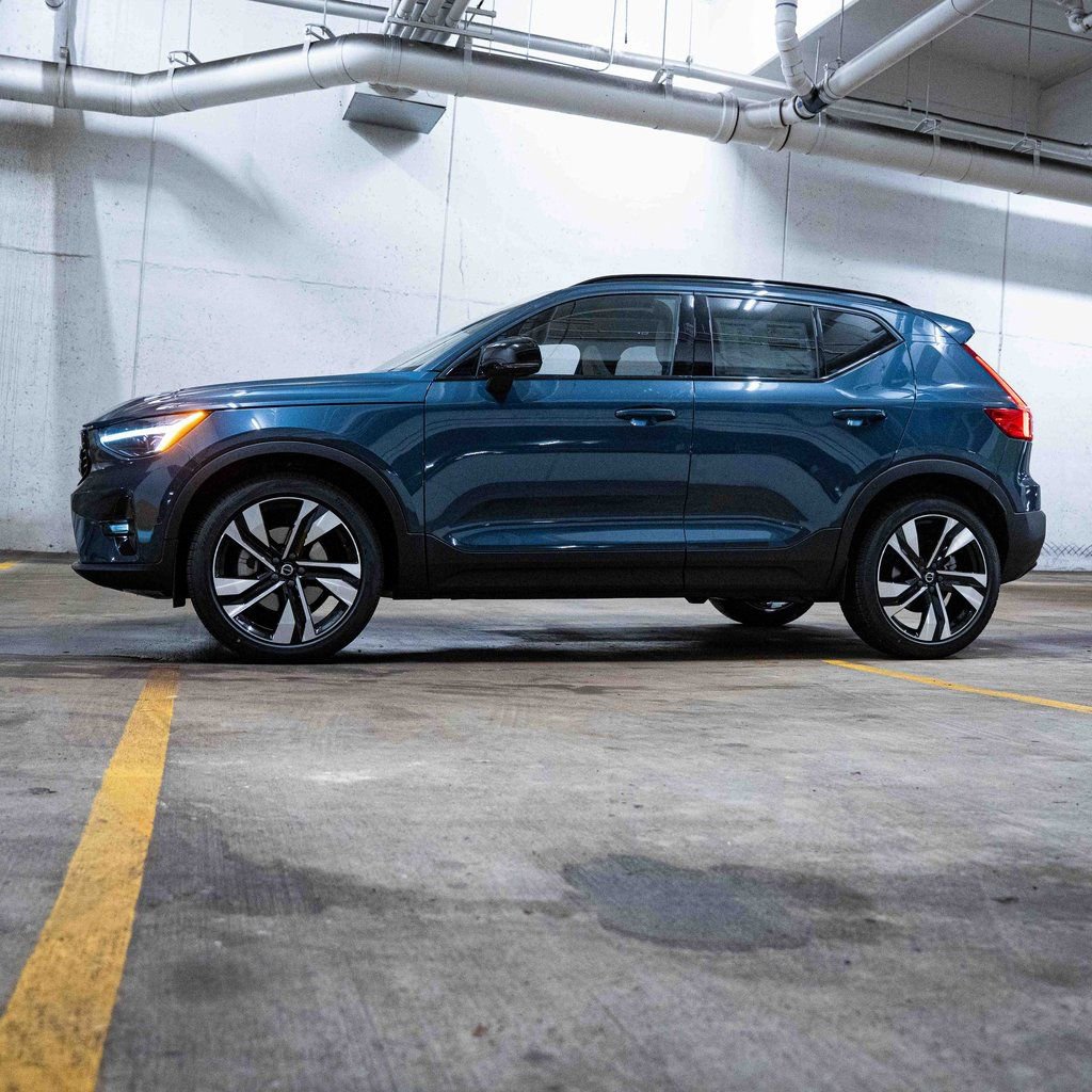 New 2026 Volvo XC40 B5 Ultra w/ Protection Package Premier image 3