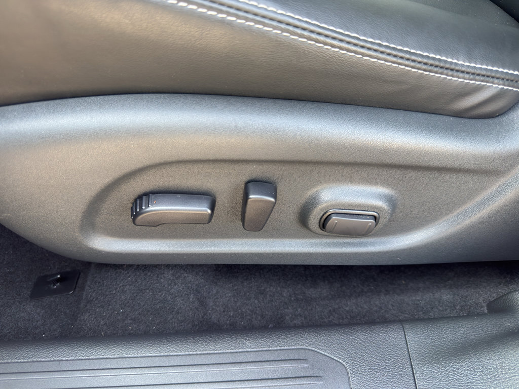 Certified 2024 Nissan Murano SV w/ SV Midnight Edition Package image 15