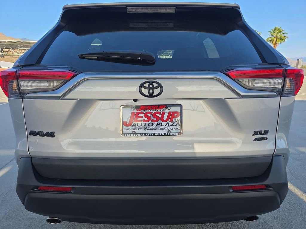 Used 2024 Toyota RAV4 XLE AWD/4WD image 33