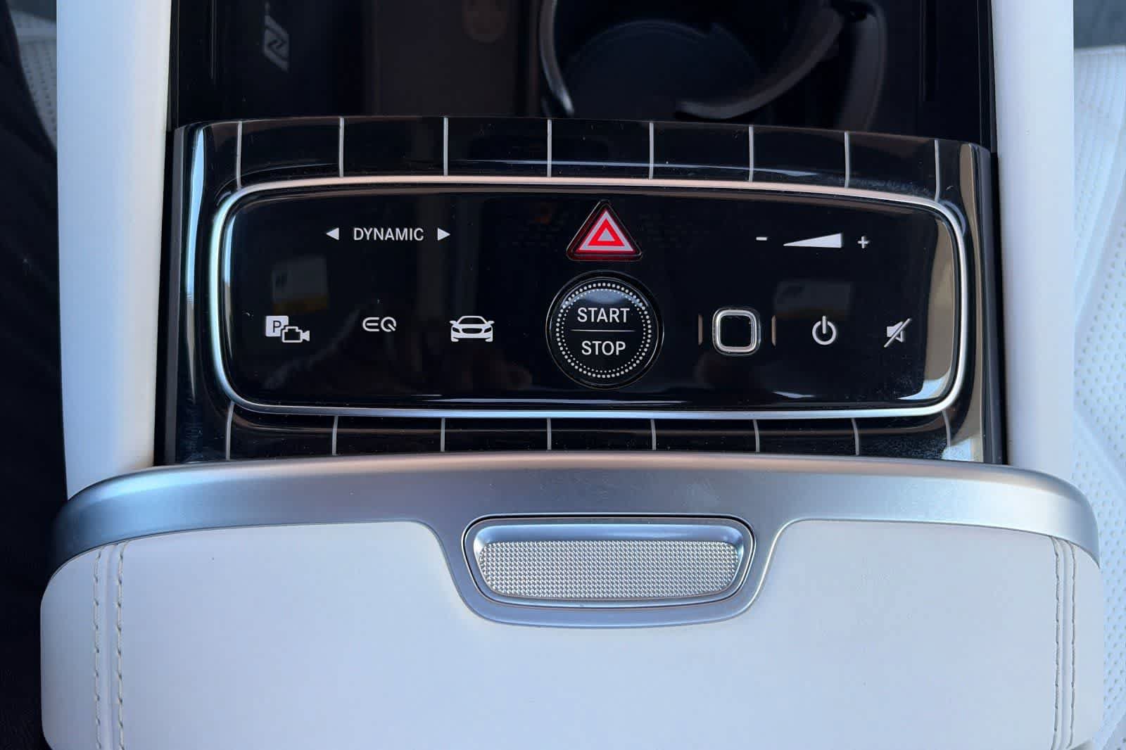 Used 2024 Mercedes-Benz Maybach EQS 680 4MATIC image 25