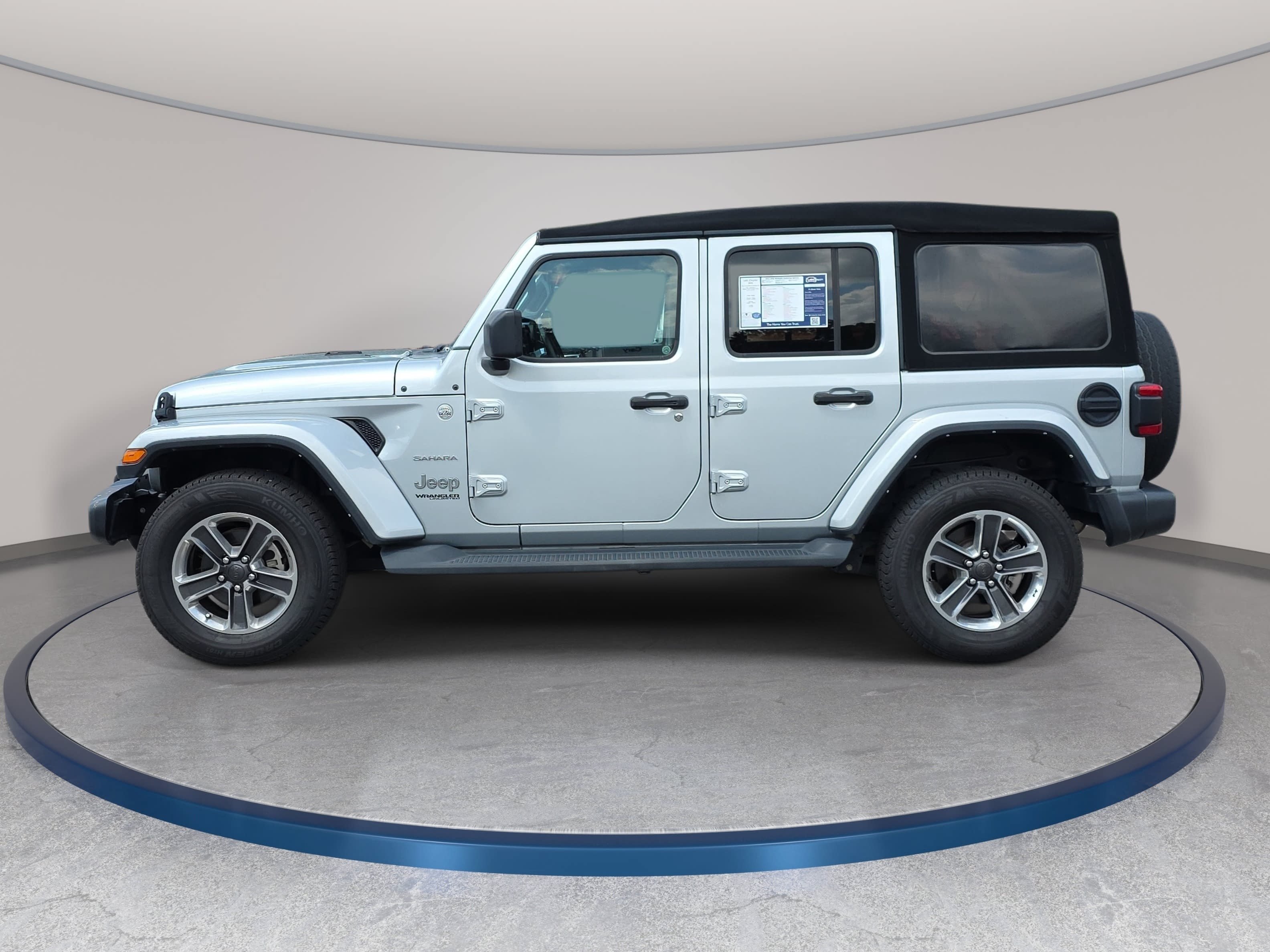 Used 2022 Jeep Wrangler Unlimited Sahara w/ LED Lighting Group AWD/4WD image 8