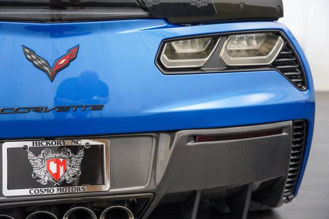 Used 2015 Chevrolet Corvette Z06 w/ 3LZ Preferred Equipment Group RWD image 33