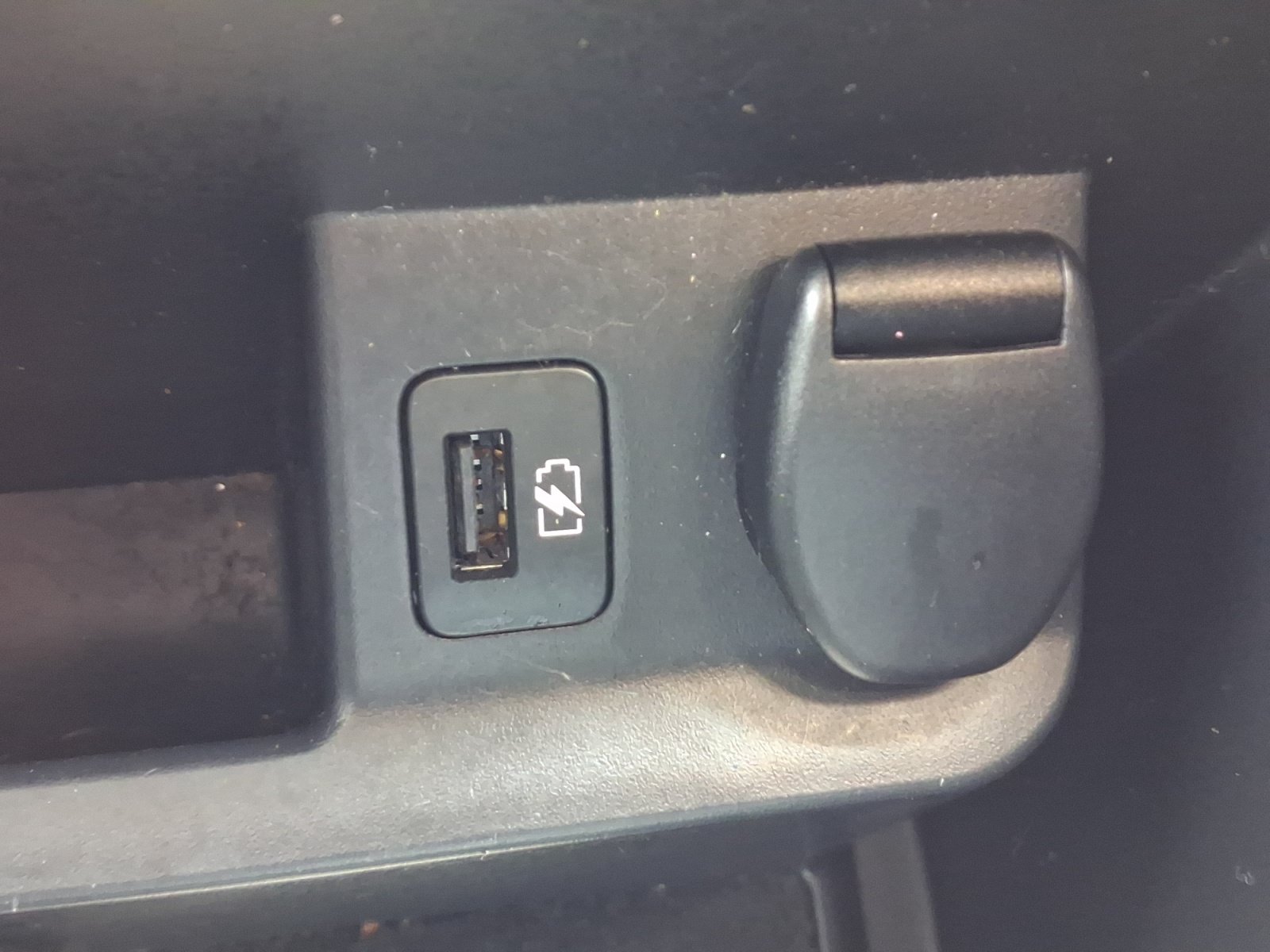 Used 2019 Nissan Rogue SV AWD/4WD image 20