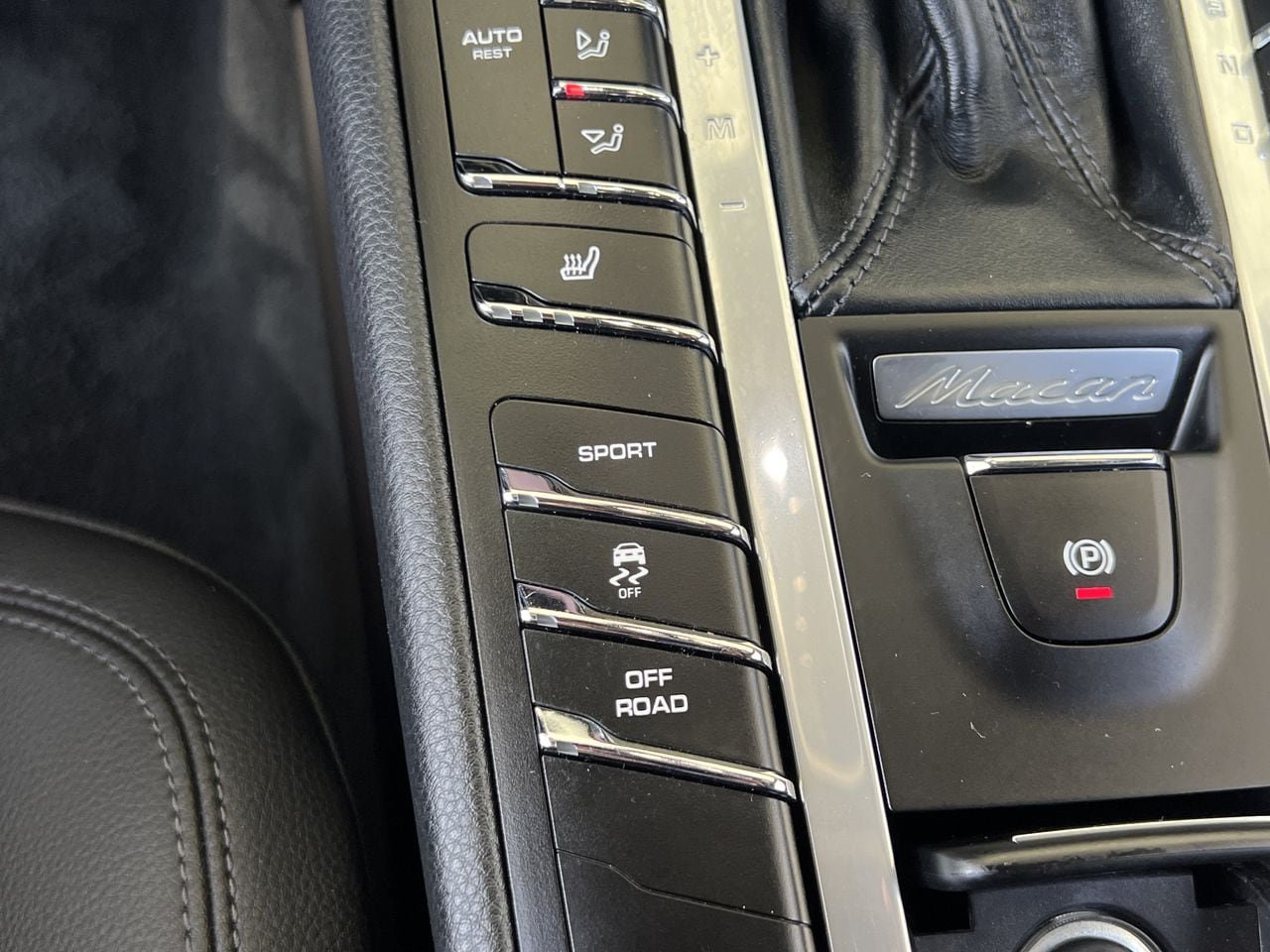Used 2021 Porsche Macan AWD/4WD image 16