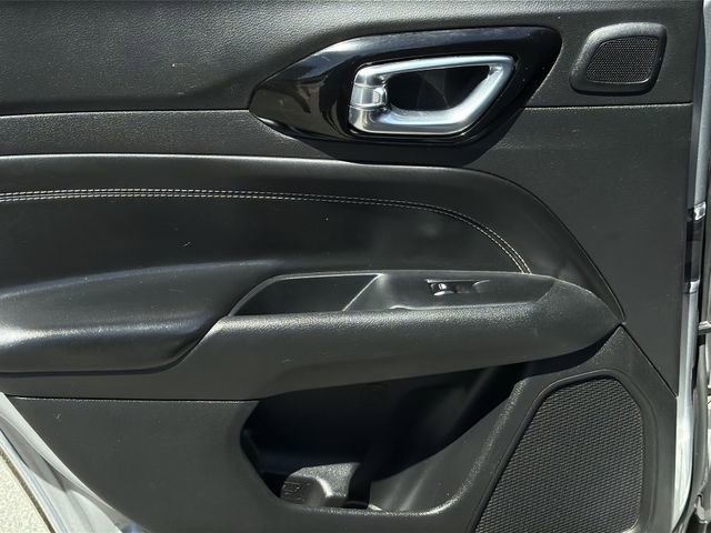 Used 2023 Jeep Compass High Altitude AWD/4WD image 19