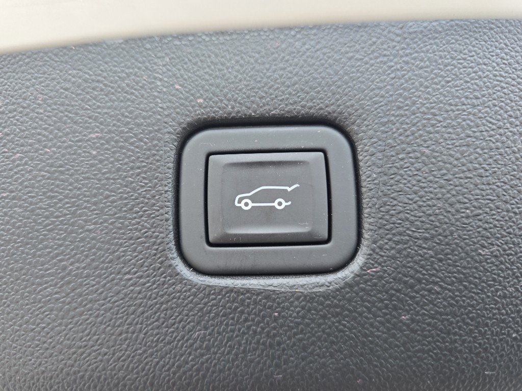 Certified 2024 Chevrolet Blazer RS w/ Driver Confidence II Package image 24