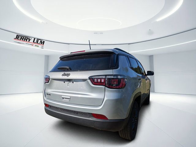 New 2026 Jeep Compass Latitude image 3