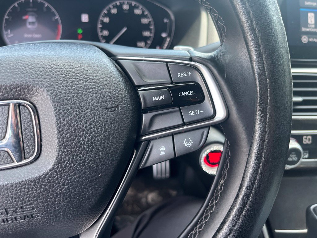 Used 2018 Honda Accord Sport image 13