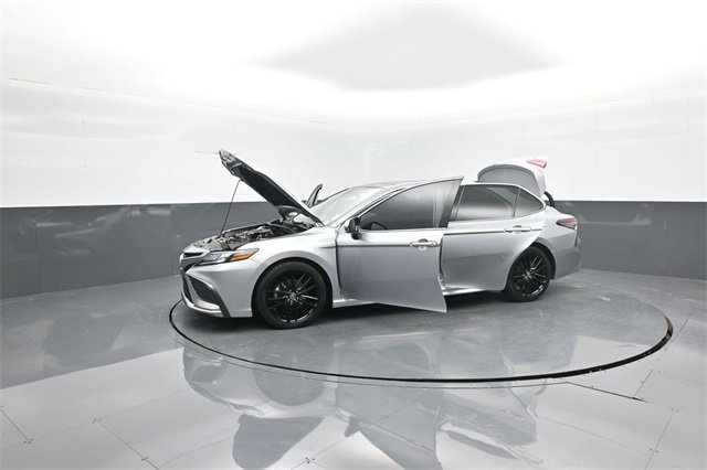 Used 2021 Toyota Camry XSE w/ Navigation Package image 38