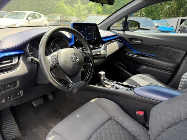 Used 2020 Toyota C-HR XLE FWD image 10