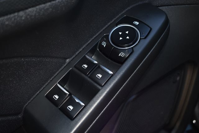 Used 2023 Ford Escape ST-Line AWD/4WD image 19