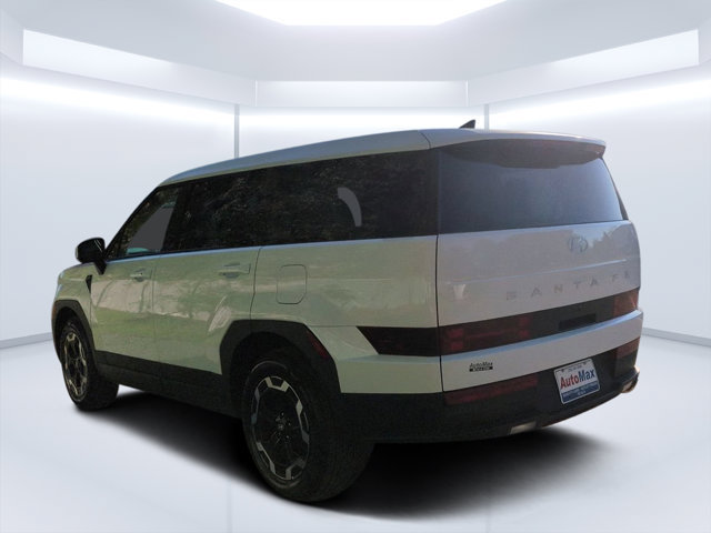 Used 2026 Hyundai Santa Fe SE FWD image 5