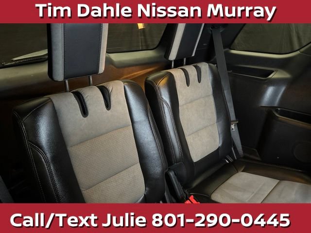 Used 2017 Ford Explorer XLT w/ Equipment Group 202A AWD/4WD image 16