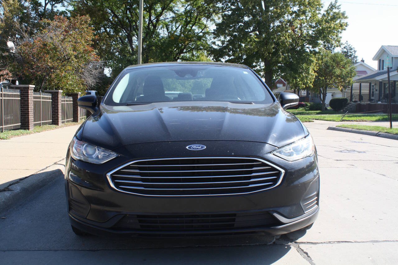 Used 2019 Ford Fusion SE FWD image 3