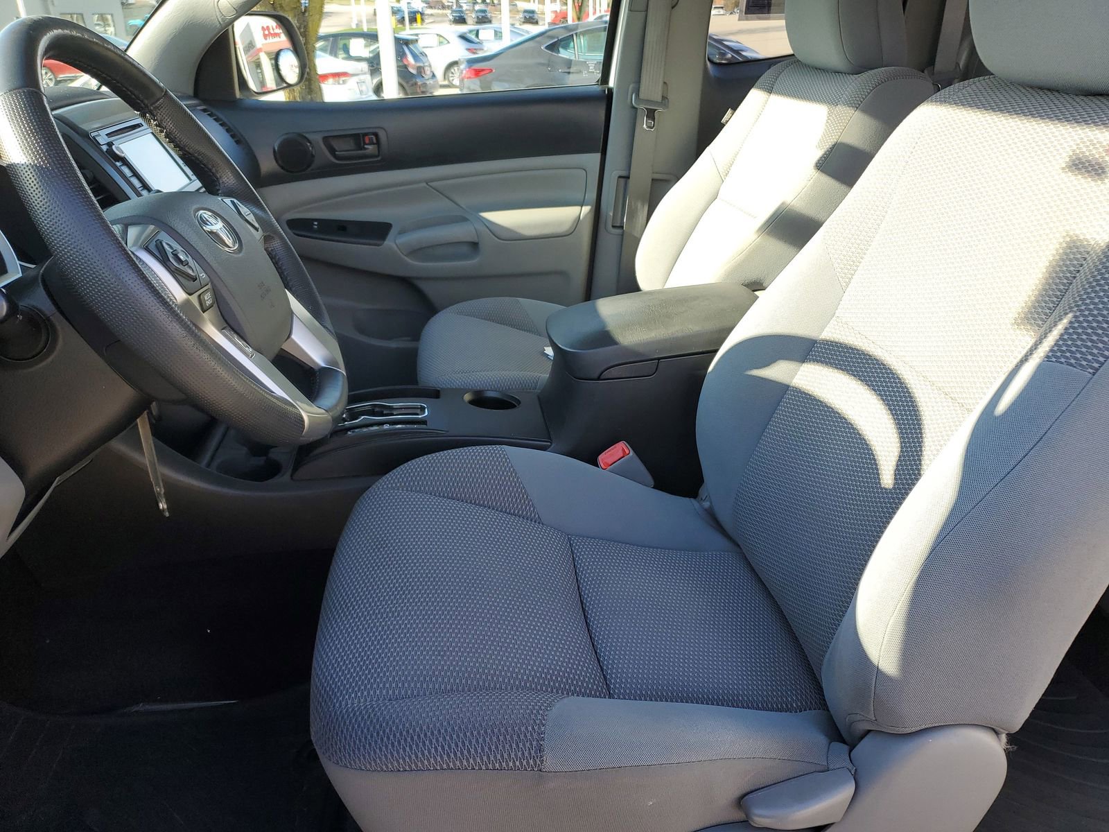 Used 2014 Toyota Tacoma PreRunner w/ Convenience Package image 14