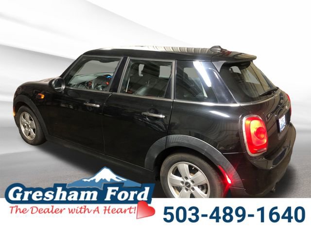 Used 2016 MINI Cooper 4-Door Hardtop image 3