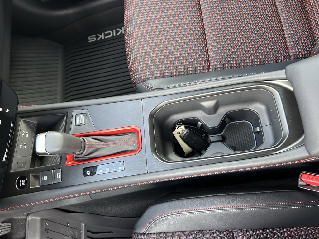 New 2025 Nissan Kicks SR w/ Illumination Package image 17