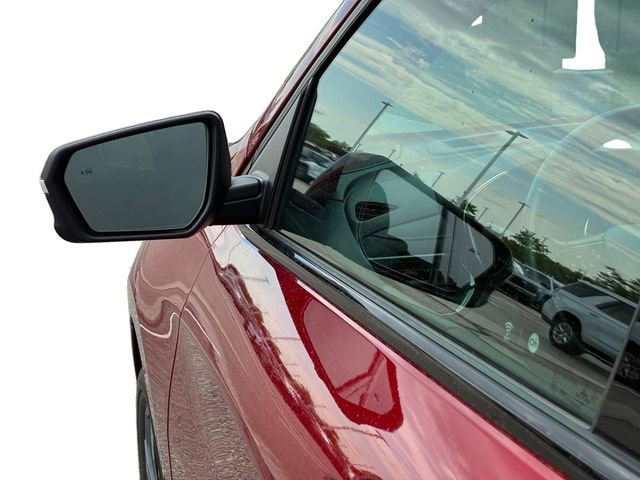 Certified 2022 Chevrolet Equinox RS w/ RS Leather Package AWD/4WD image 10