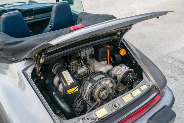 Used 1986 Porsche 911 Carrera RWD image 16