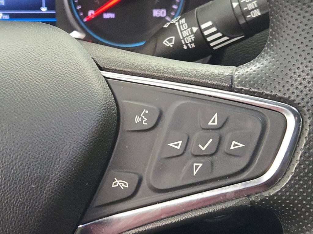 Used 2019 Chevrolet Equinox LT image 32