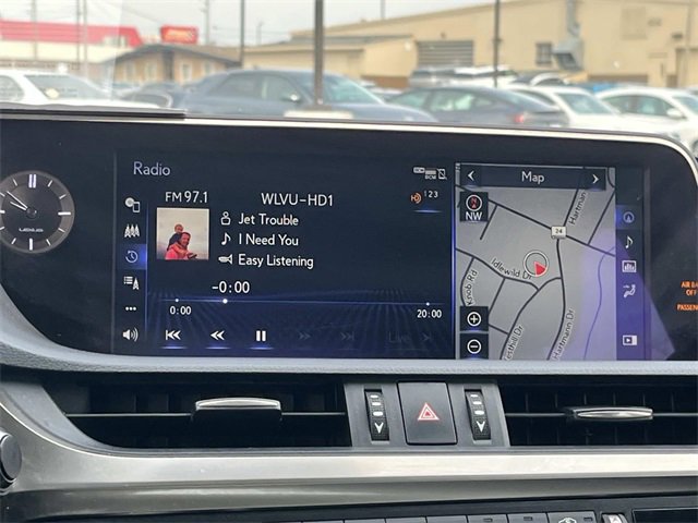 Used 2021 Lexus ES 300h w/ Premium Package image 15