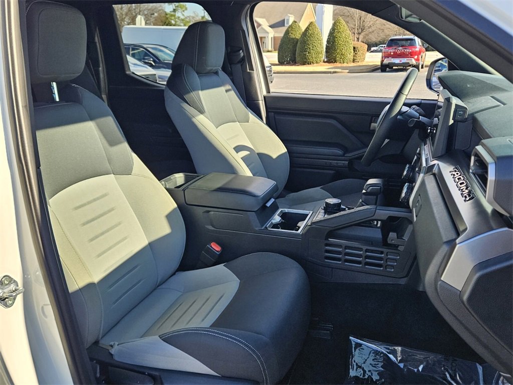 Used 2024 Toyota Tacoma TRD Sport image 16