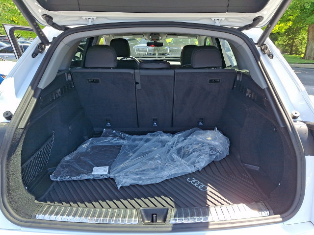 Used 2025 Audi Q5 Premium AWD/4WD image 28