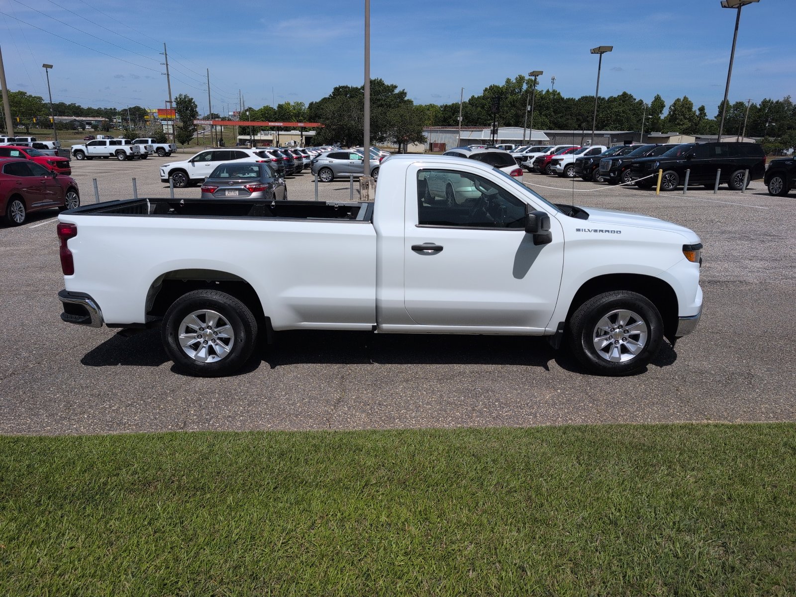 Used 2025 Chevrolet Silverado 1500 W/T RWD image 5