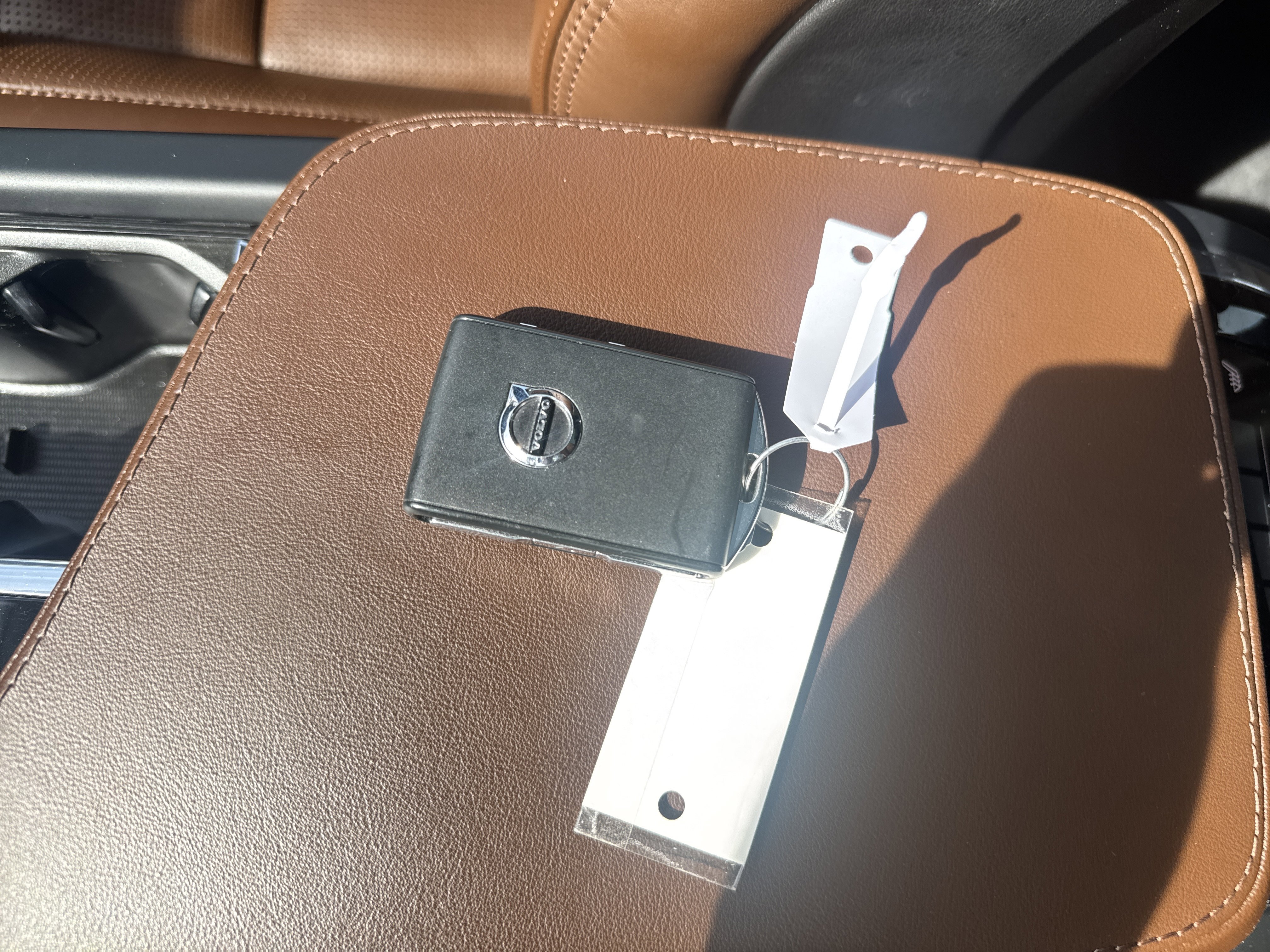 Used 2022 Volvo XC90 T8 Inscription image 29