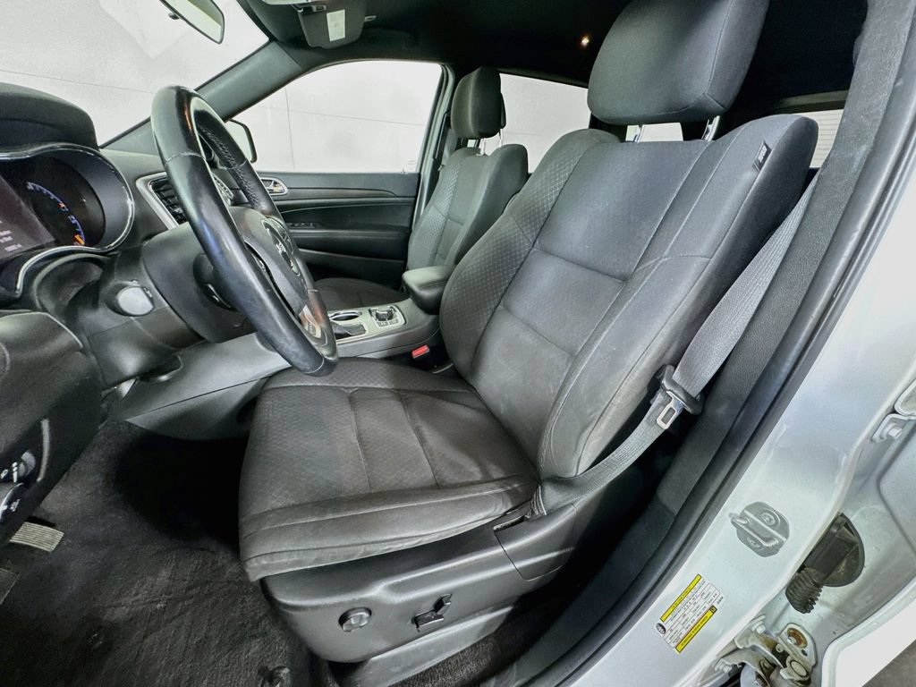 Used 2018 Jeep Grand Cherokee Laredo AWD/4WD image 24