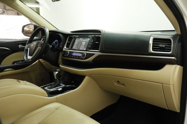 Used 2014 Toyota Highlander Limited FWD image 21