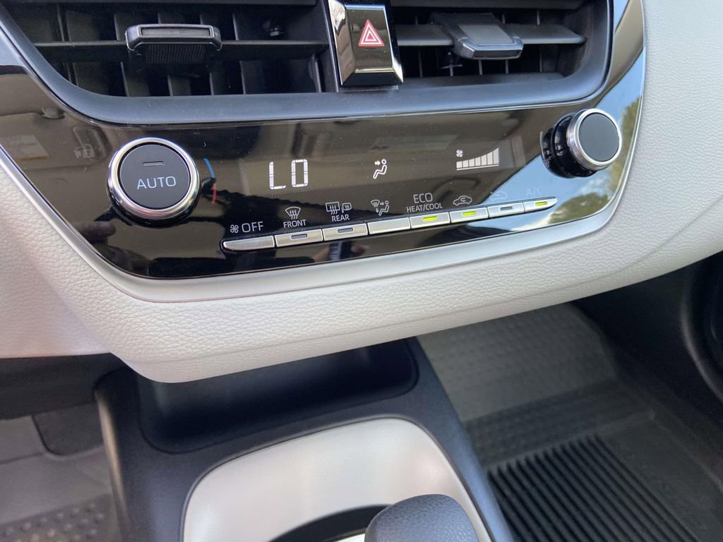 New 2026 Toyota Corolla LE FWD image 21