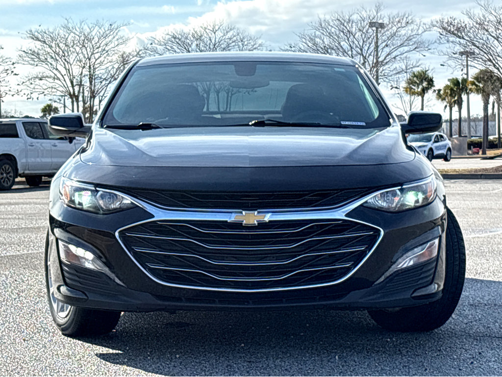 Used 2022 Chevrolet Malibu LT image 2