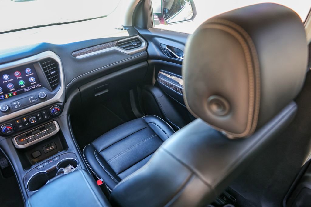 Used 2022 GMC Acadia Denali w/ Denali Ultimate Package image 29