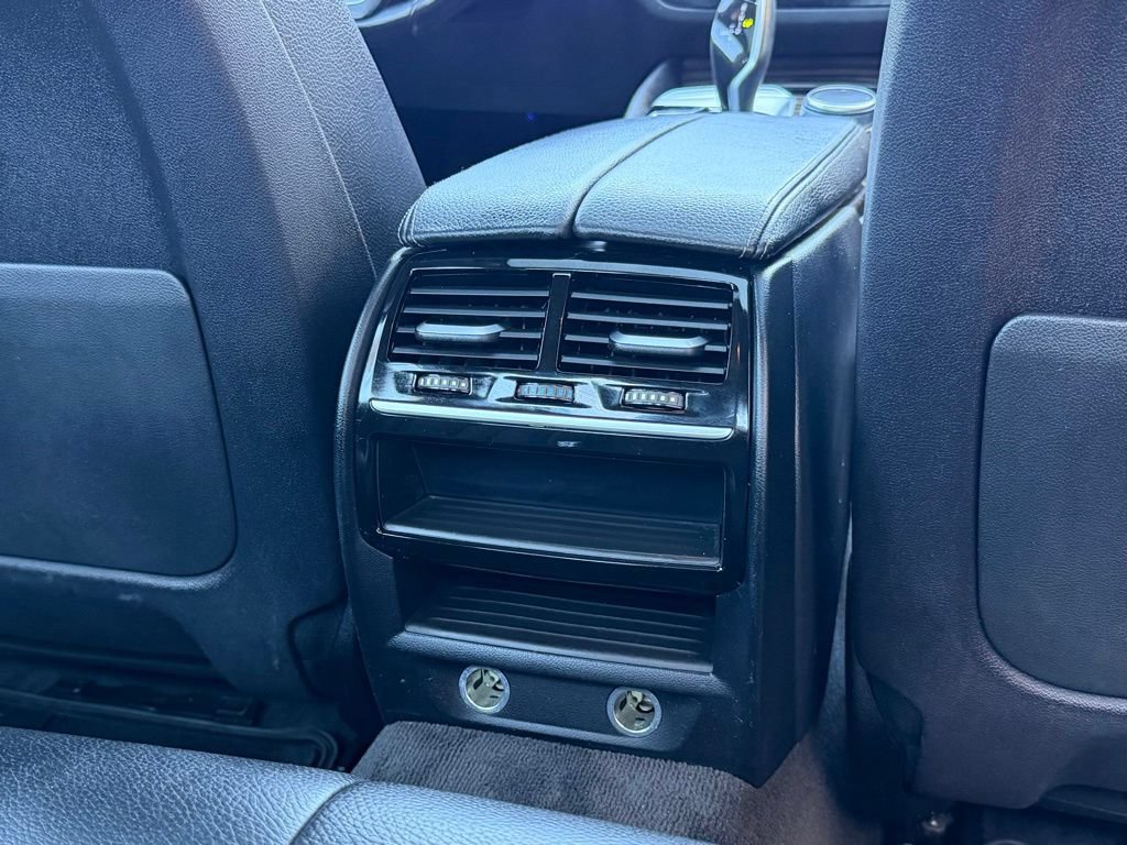 Used 2018 BMW 530e xDrive AWD/4WD image 29