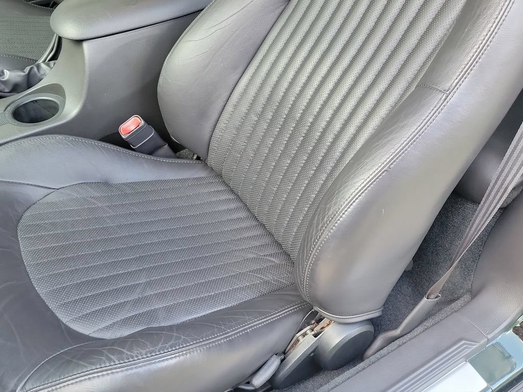 Used 2001 Ford Mustang GT RWD image 25