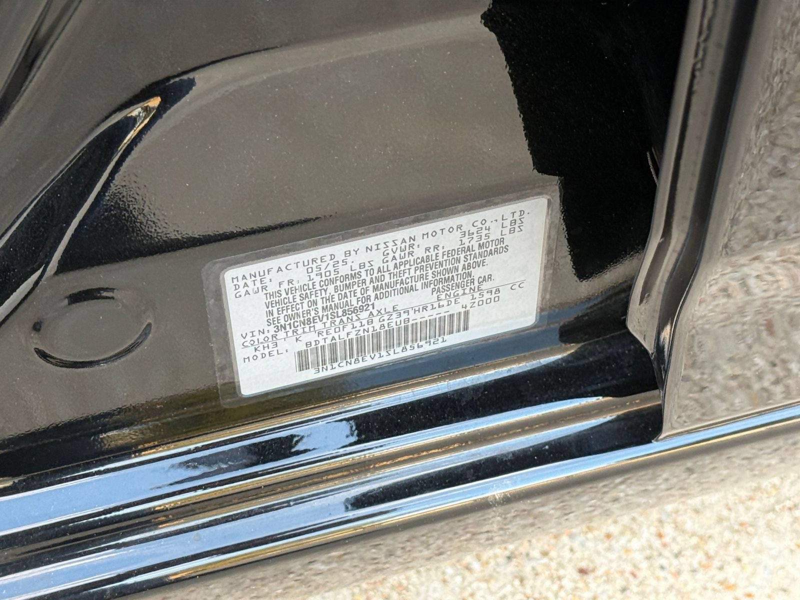 Used 2025 Nissan Versa SV FWD image 28