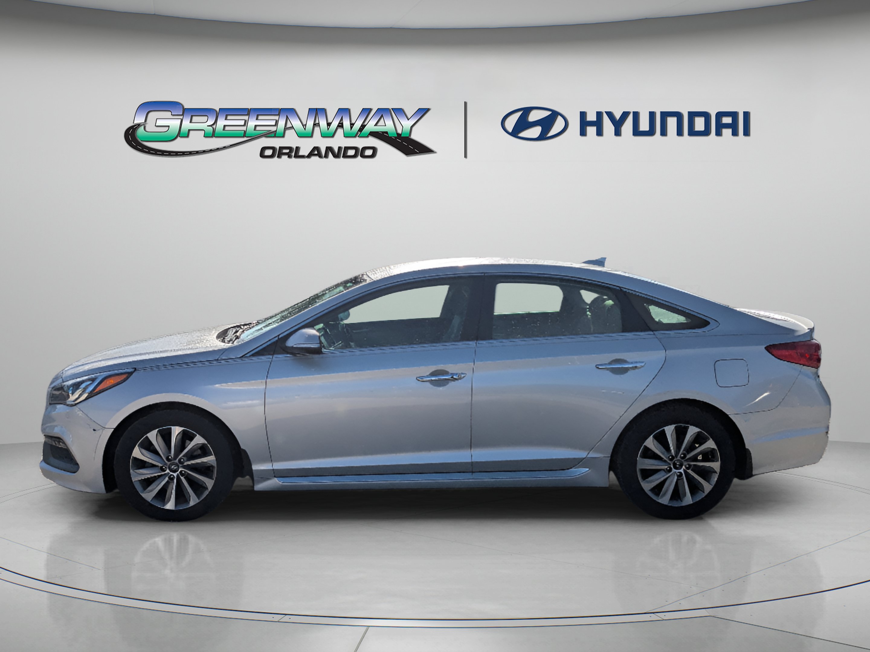 Used 2016 Hyundai Sonata Sport w/ Option Group 02 FWD image 4