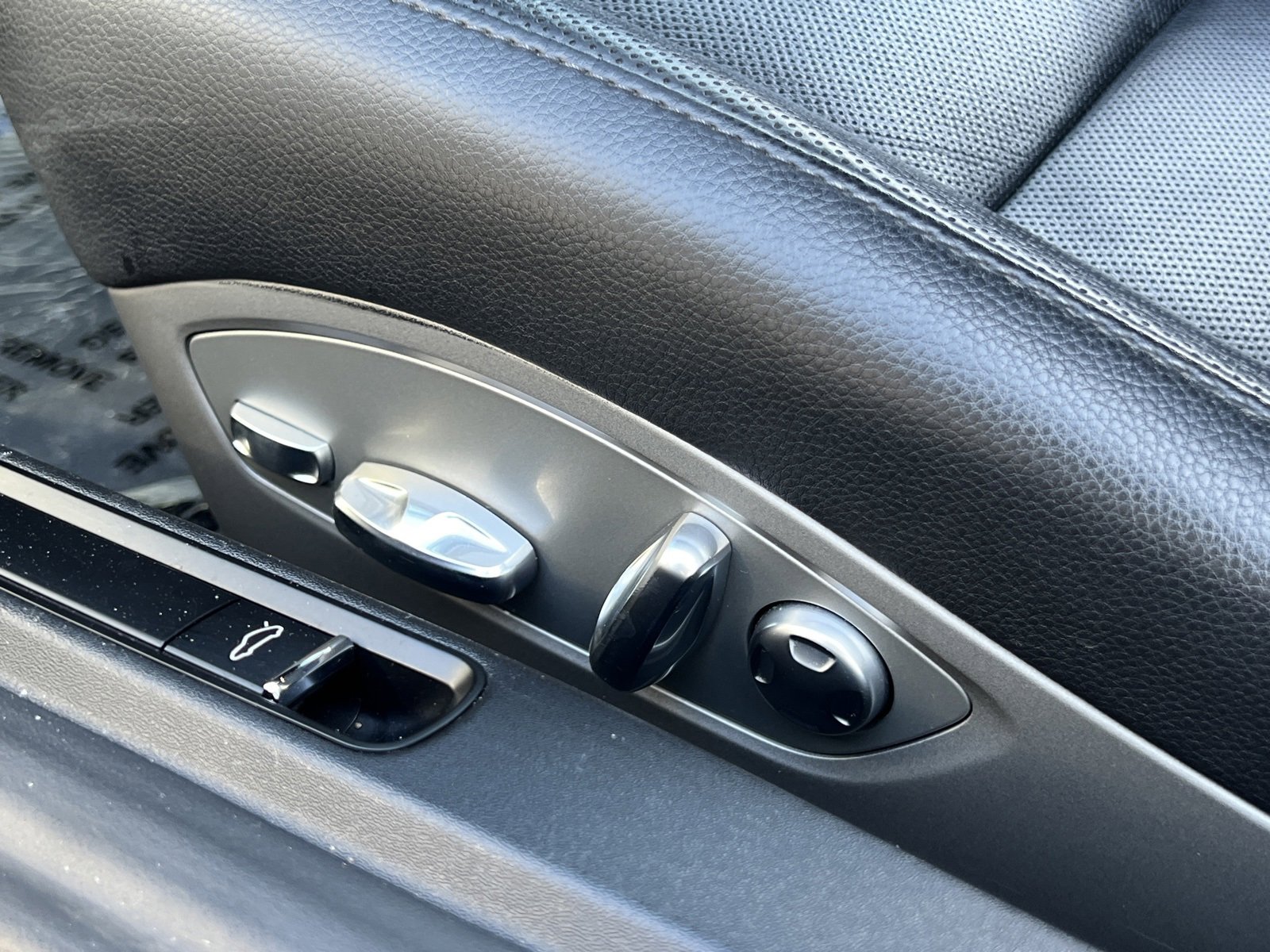 Certified 2015 Porsche 911 Carrera 4S image 30