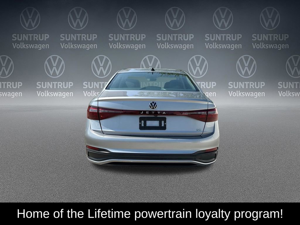 Used 2025 Volkswagen Jetta SE FWD image 4